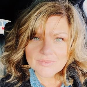 Meet your Posher, Claudine